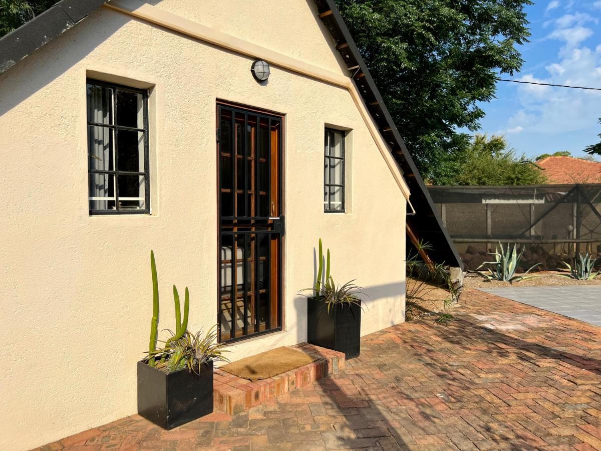 Cosy City Cottage Gaborone Kültér fotó